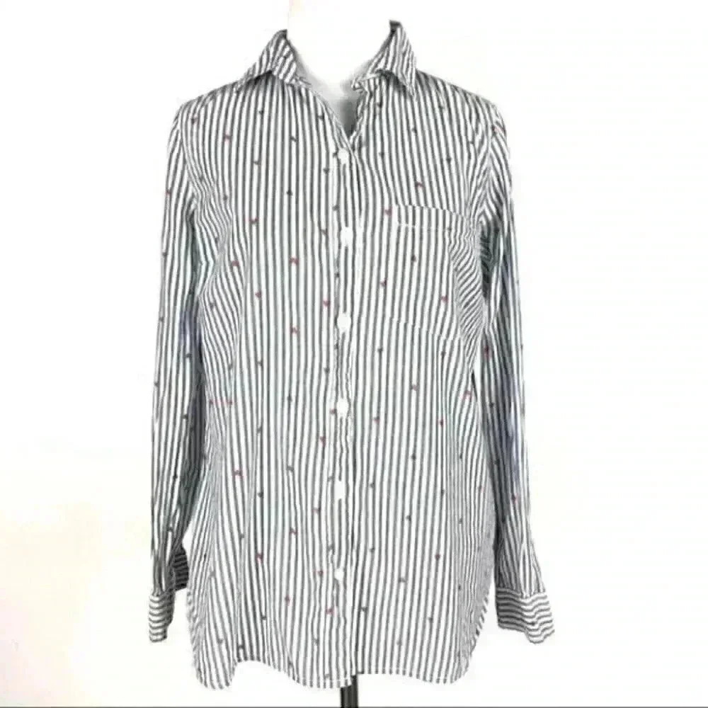 Old navy top sz SP Striped heart print button down